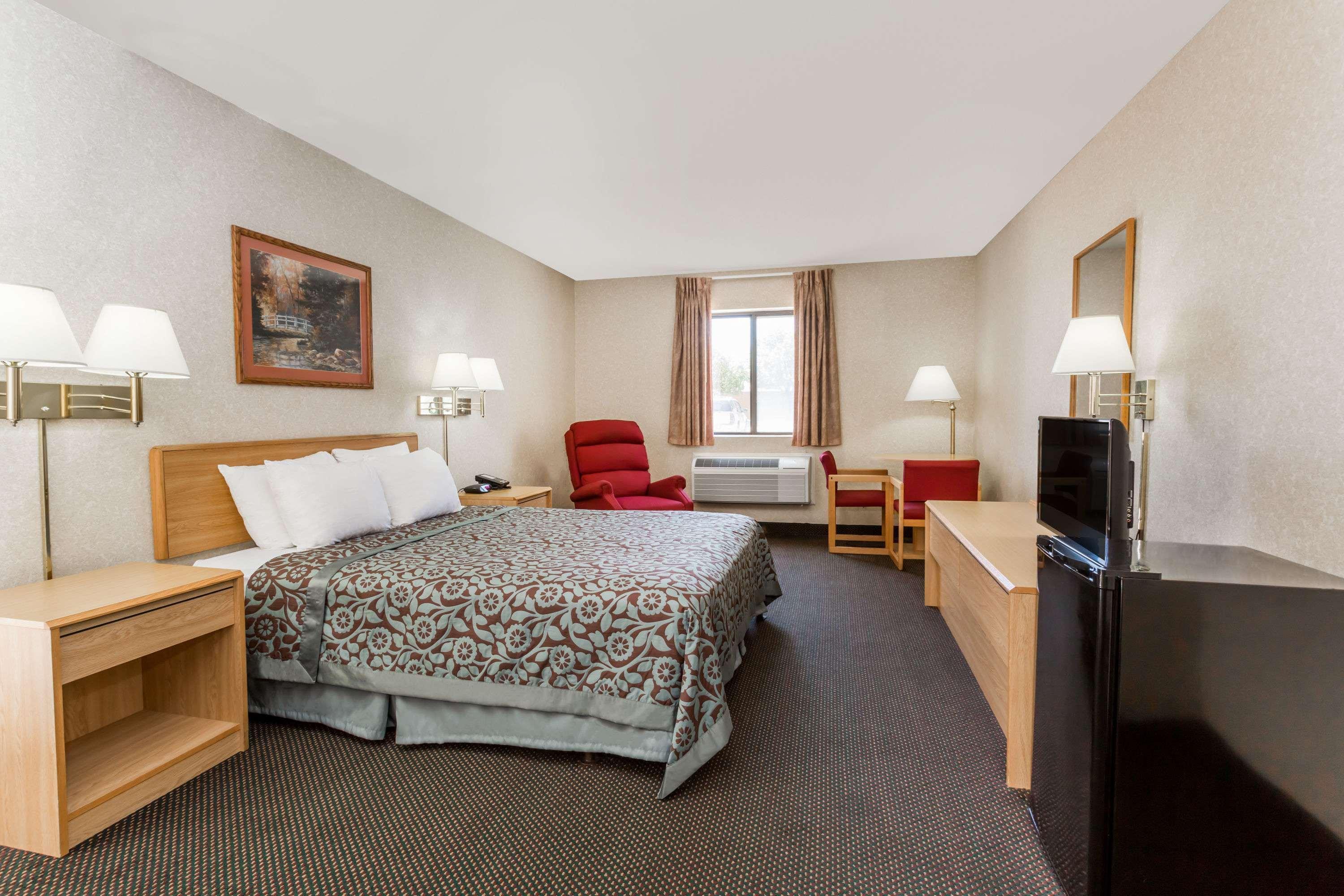 Days Inn By Wyndham Colby Buitenkant foto